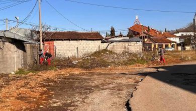 Photo of DOO “Komunalno/Komunale” danas u akciji uređenja dvorišta KIC-a “Malesija”